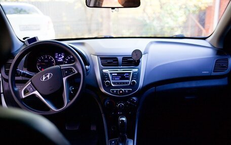 Hyundai Solaris II рестайлинг, 2015 год, 1 150 000 рублей, 5 фотография