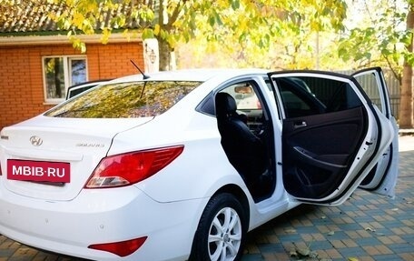 Hyundai Solaris II рестайлинг, 2015 год, 1 150 000 рублей, 10 фотография