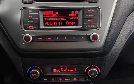 KIA Rio III рестайлинг, 2015 год, 980 000 рублей, 17 фотография