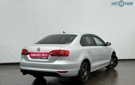 Volkswagen Jetta VI, 2013 год, 1 080 000 рублей, 5 фотография