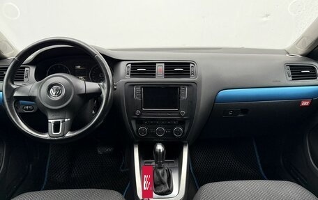 Volkswagen Jetta VI, 2013 год, 1 080 000 рублей, 12 фотография