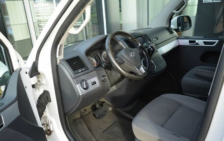 Volkswagen Multivan T5, 2010 год, 2 480 000 рублей, 12 фотография