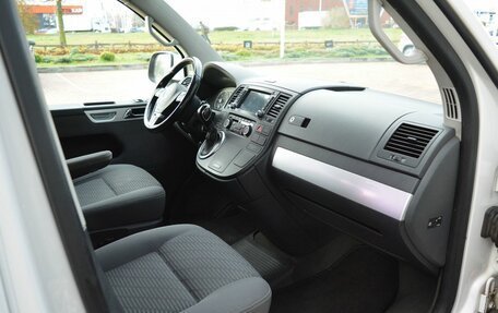 Volkswagen Multivan T5, 2010 год, 2 480 000 рублей, 16 фотография