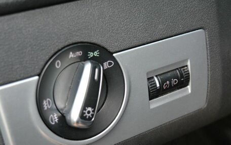 Volkswagen Multivan T5, 2010 год, 2 480 000 рублей, 26 фотография