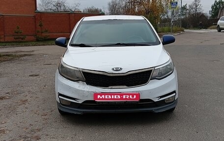 KIA Rio III рестайлинг, 2015 год, 780 000 рублей, 1 фотография