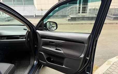 Mitsubishi Outlander III рестайлинг 3, 2019 год, 1 599 999 рублей, 24 фотография