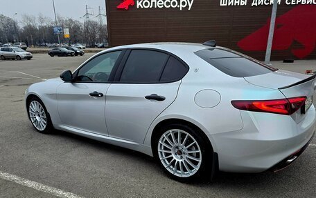 Alfa Romeo Giulia II, 2019 год, 2 600 000 рублей, 19 фотография