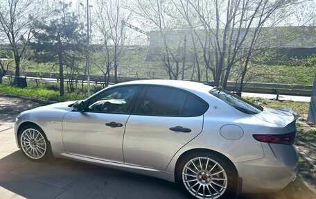 Alfa Romeo Giulia II, 2019 год, 2 600 000 рублей, 27 фотография