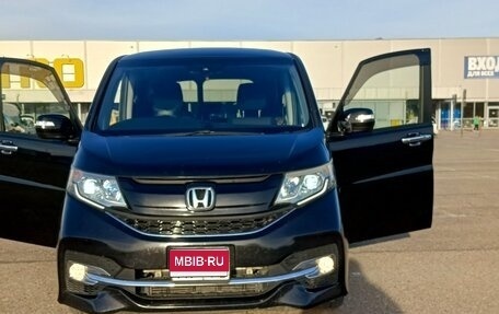 Honda Stepwgn IV, 2016 год, 1 800 000 рублей, 1 фотография