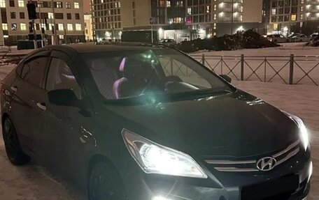 Hyundai Solaris II рестайлинг, 2015 год, 930 000 рублей, 3 фотография