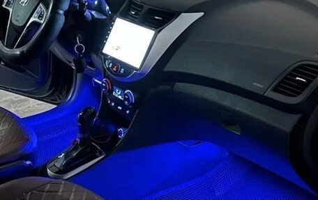 Hyundai Solaris II рестайлинг, 2015 год, 930 000 рублей, 6 фотография