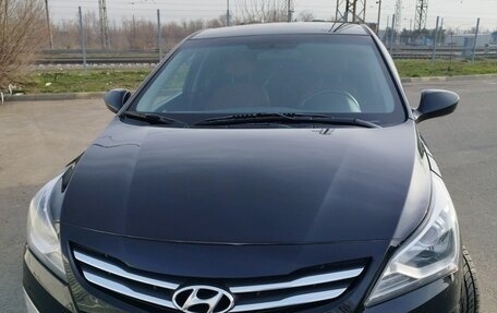 Hyundai Solaris II рестайлинг, 2015 год, 930 000 рублей, 14 фотография