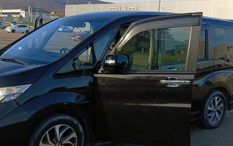 Honda Stepwgn IV, 2016 год, 1 800 000 рублей, 6 фотография