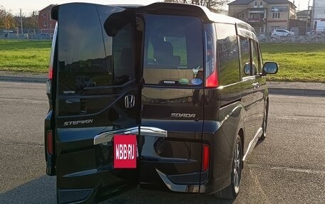 Honda Stepwgn IV, 2016 год, 1 800 000 рублей, 14 фотография