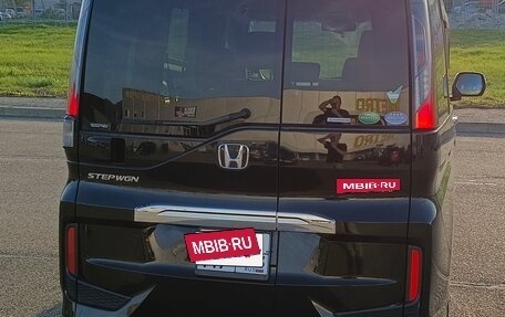 Honda Stepwgn IV, 2016 год, 1 800 000 рублей, 18 фотография