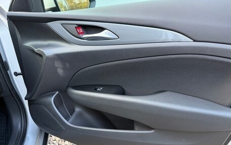 Opel Insignia II рестайлинг, 2018 год, 1 740 000 рублей, 13 фотография