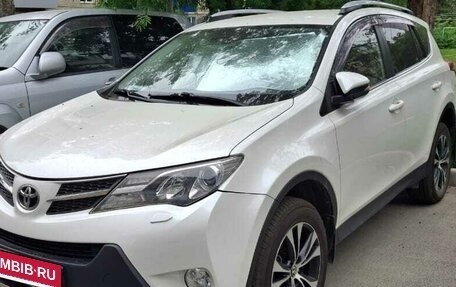 Toyota RAV4, 2014 год, 1 920 000 рублей, 3 фотография