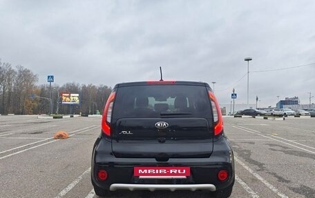 KIA Soul II рестайлинг, 2017 год, 1 800 000 рублей, 5 фотография