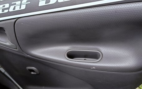 Toyota Platz, 2000 год, 350 000 рублей, 15 фотография