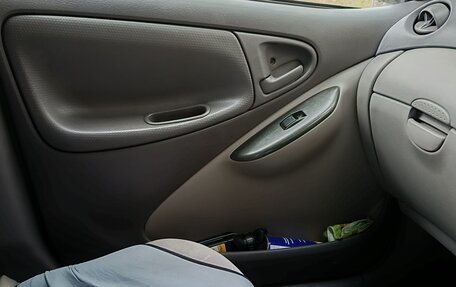 Toyota Platz, 2000 год, 350 000 рублей, 17 фотография