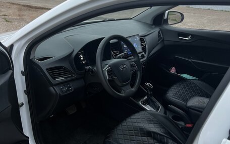 Hyundai Solaris II рестайлинг, 2021 год, 1 500 000 рублей, 8 фотография