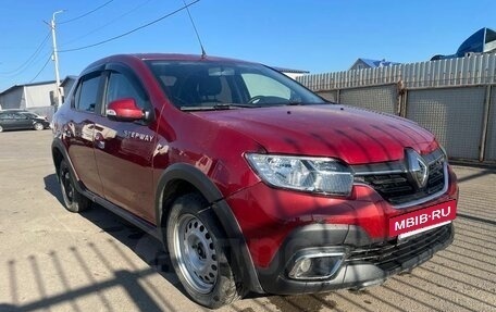 Renault Logan II, 2018 год, 681 000 рублей, 3 фотография