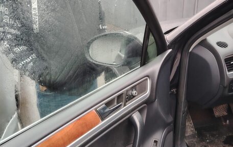 Volkswagen Touareg III, 2010 год, 1 530 000 рублей, 4 фотография