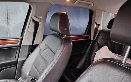 Volkswagen Touareg III, 2010 год, 1 530 000 рублей, 5 фотография