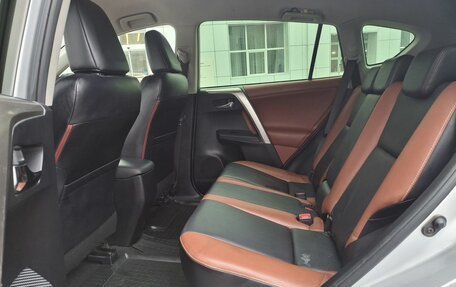 Toyota RAV4, 2013 год, 1 930 000 рублей, 11 фотография