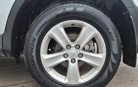 Toyota RAV4, 2013 год, 1 930 000 рублей, 14 фотография