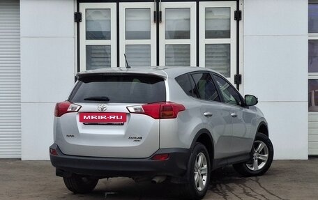 Toyota RAV4, 2013 год, 1 930 000 рублей, 2 фотография