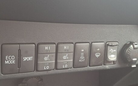 Toyota RAV4, 2013 год, 1 930 000 рублей, 8 фотография