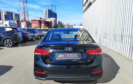 Hyundai Solaris II рестайлинг, 2017 год, 405 000 рублей, 4 фотография