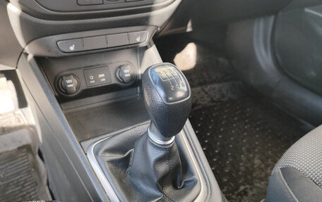 Hyundai Solaris II рестайлинг, 2017 год, 405 000 рублей, 10 фотография