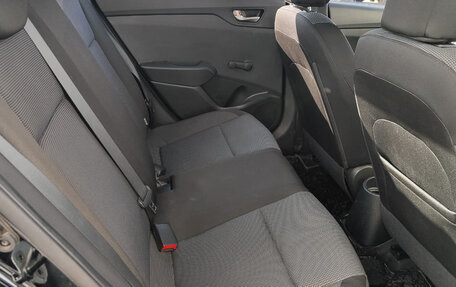 Hyundai Solaris II рестайлинг, 2017 год, 405 000 рублей, 13 фотография