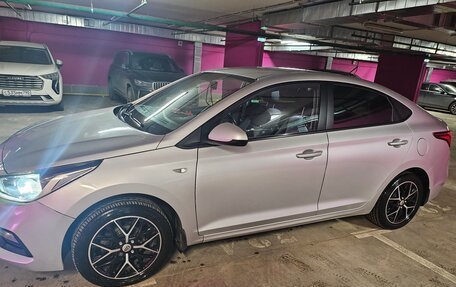 Hyundai Solaris II рестайлинг, 2017 год, 1 320 000 рублей, 2 фотография