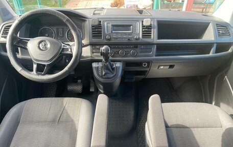 Volkswagen Caravelle T6 рестайлинг, 2019 год, 3 400 000 рублей, 7 фотография
