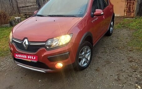 Renault Sandero II рестайлинг, 2014 год, 820 000 рублей, 2 фотография