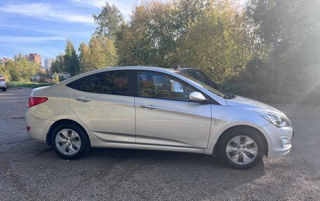 Hyundai Solaris II рестайлинг, 2016 год, 1 050 000 рублей, 2 фотография