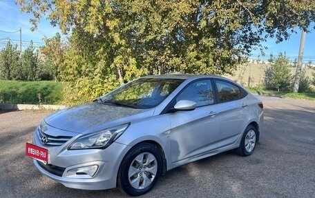 Hyundai Solaris II рестайлинг, 2016 год, 1 050 000 рублей, 10 фотография