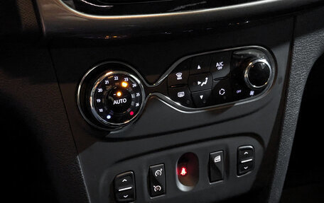 Renault Sandero II рестайлинг, 2016 год, 695 000 рублей, 25 фотография