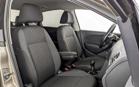 Volkswagen Polo VI (EU Market), 2018 год, 965 000 рублей, 23 фотография