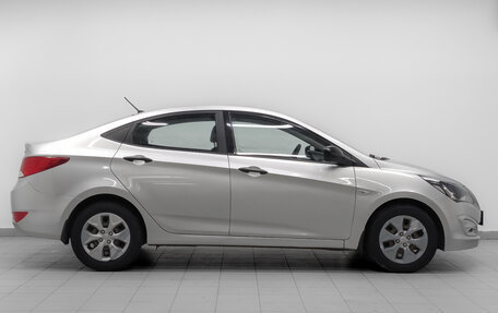 Hyundai Solaris II рестайлинг, 2015 год, 1 100 000 рублей, 4 фотография