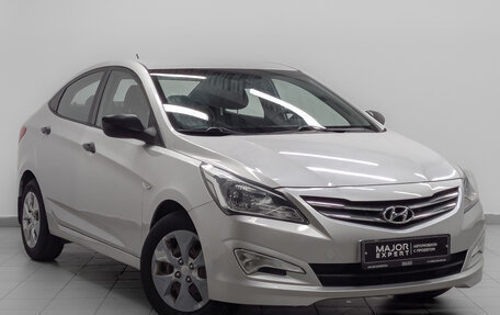 Hyundai Solaris II рестайлинг, 2015 год, 1 100 000 рублей, 3 фотография