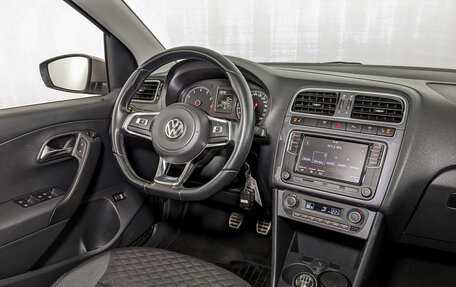 Volkswagen Polo VI (EU Market), 2018 год, 965 000 рублей, 26 фотография