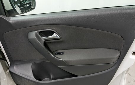 Volkswagen Polo VI (EU Market), 2011 год, 790 000 рублей, 17 фотография