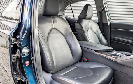 Toyota Camry, 2018 год, 2 550 000 рублей, 22 фотография