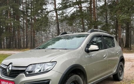 Renault Sandero II рестайлинг, 2017 год, 1 100 000 рублей, 1 фотография