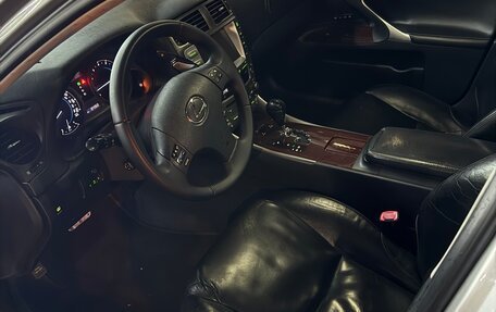 Lexus IS II рестайлинг 2, 2006 год, 1 740 000 рублей, 17 фотография