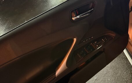 Lexus IS II рестайлинг 2, 2006 год, 1 740 000 рублей, 16 фотография